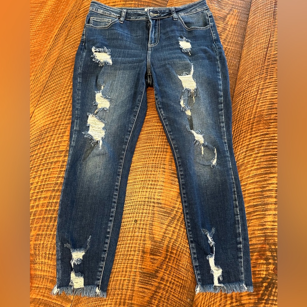 Cello Cropped Distressed Jeans Size 9